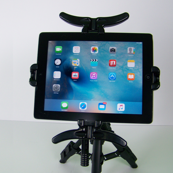 Pad Go Round on a tabletop tripod